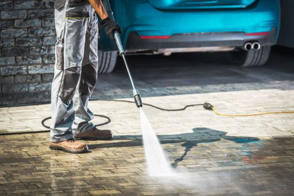 Cost of Driveway Pressure Washing in Austin