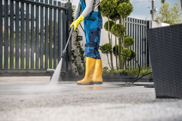 Cost of Driveway Power Washing in Austin