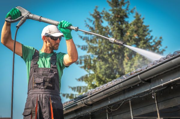 Cost of Gutter Washing in Austin