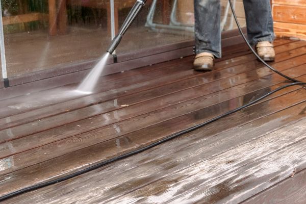Cost of Pool Deck Power Washing in Austin