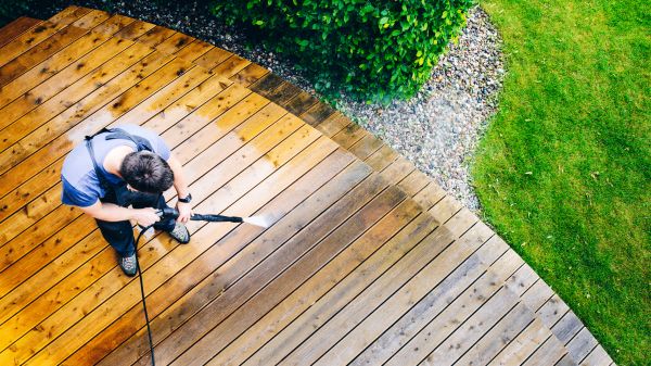Cost of Deck Pressure Cleaning in Austin