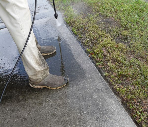 Cost of Pavement Power Washing in Austin